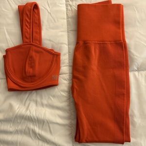 SCULPTFLEX® LEGGINGS & CONTOUR BRA - GUAVA